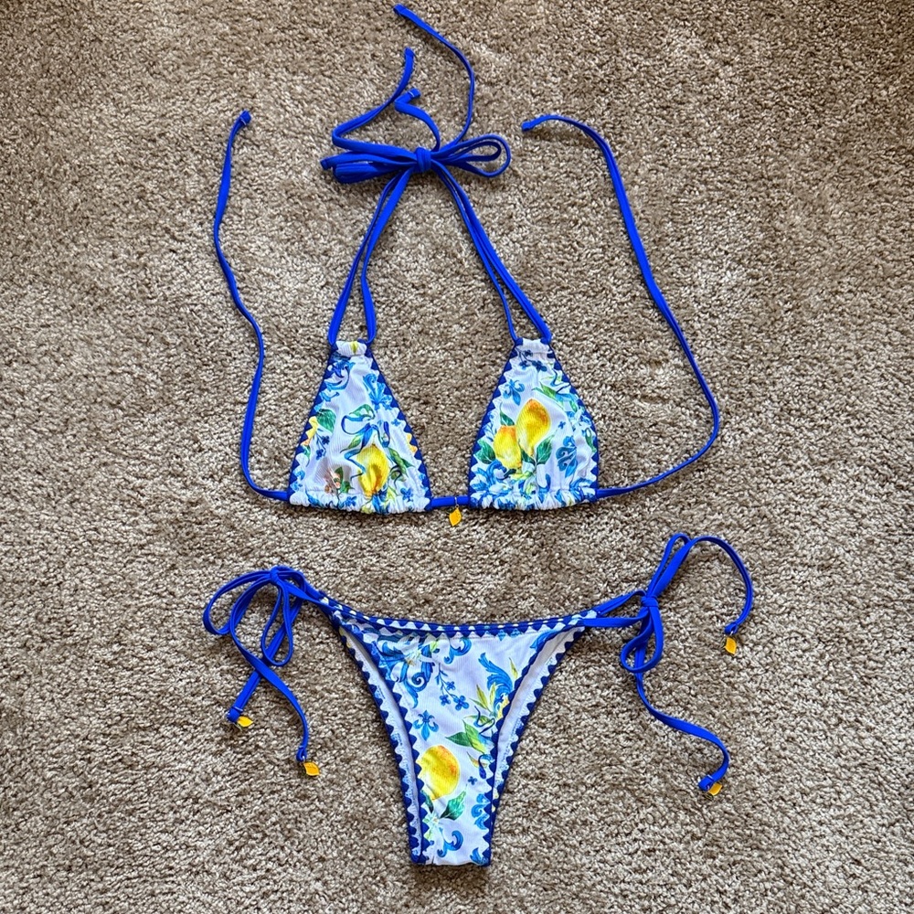 Limoncello bikini!